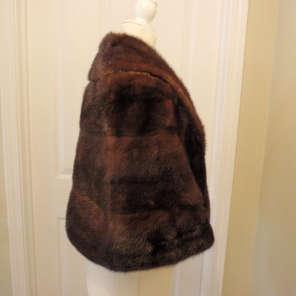 Vintage Chestnut Brown Elsa Schiaparelli Fur Cape Capelet M/L Couture Salon - Picture 3 of 11